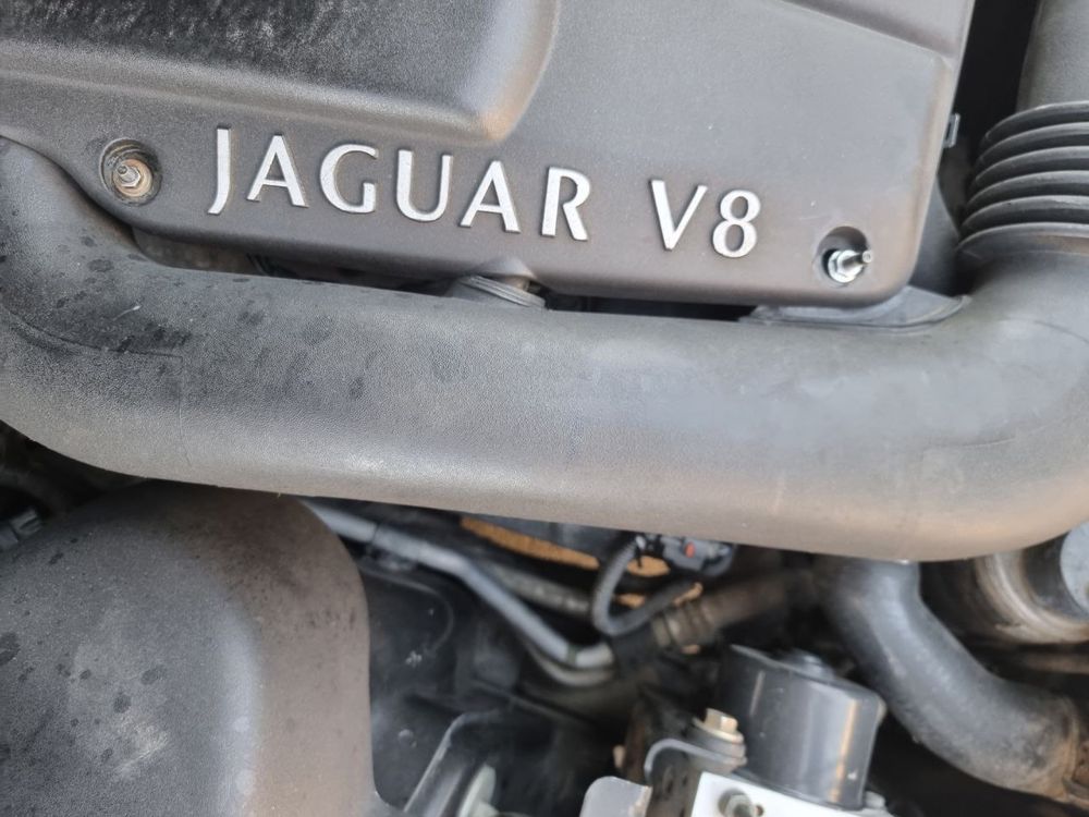 Продается Jaguar V8