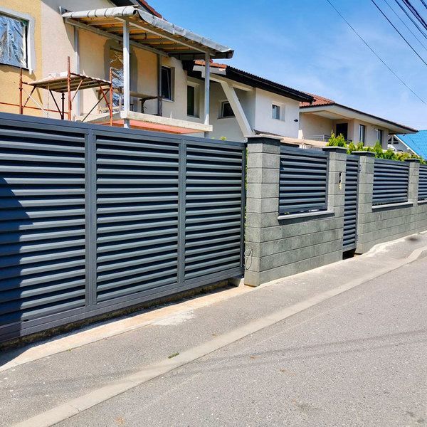 Construim garduri stil jaluzea sipca metalica tabla cutata
