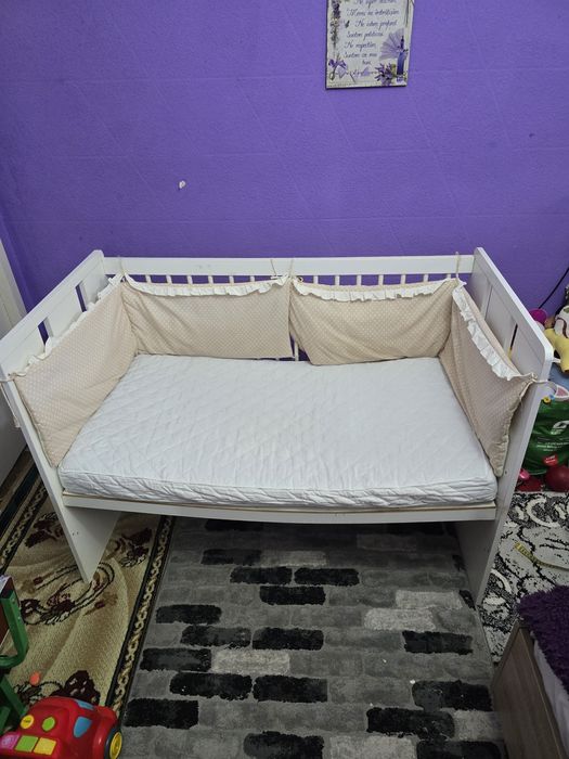Vând pătuț bebe folosit