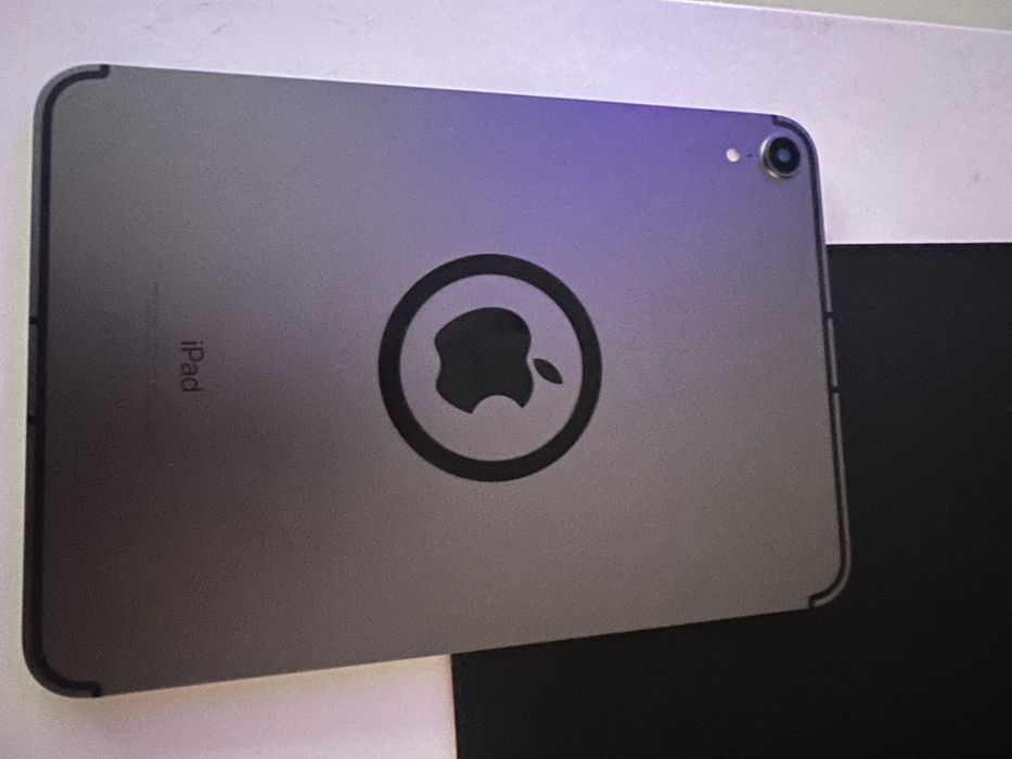 iPad mini 6, 64 GB SIM baterie 92% HUSA BONUS