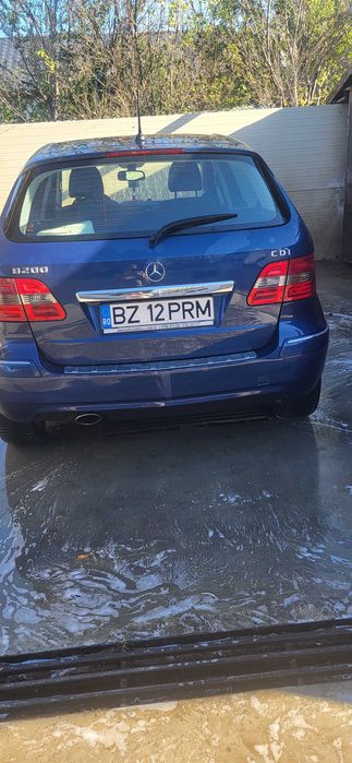 Mercedes Benz B200