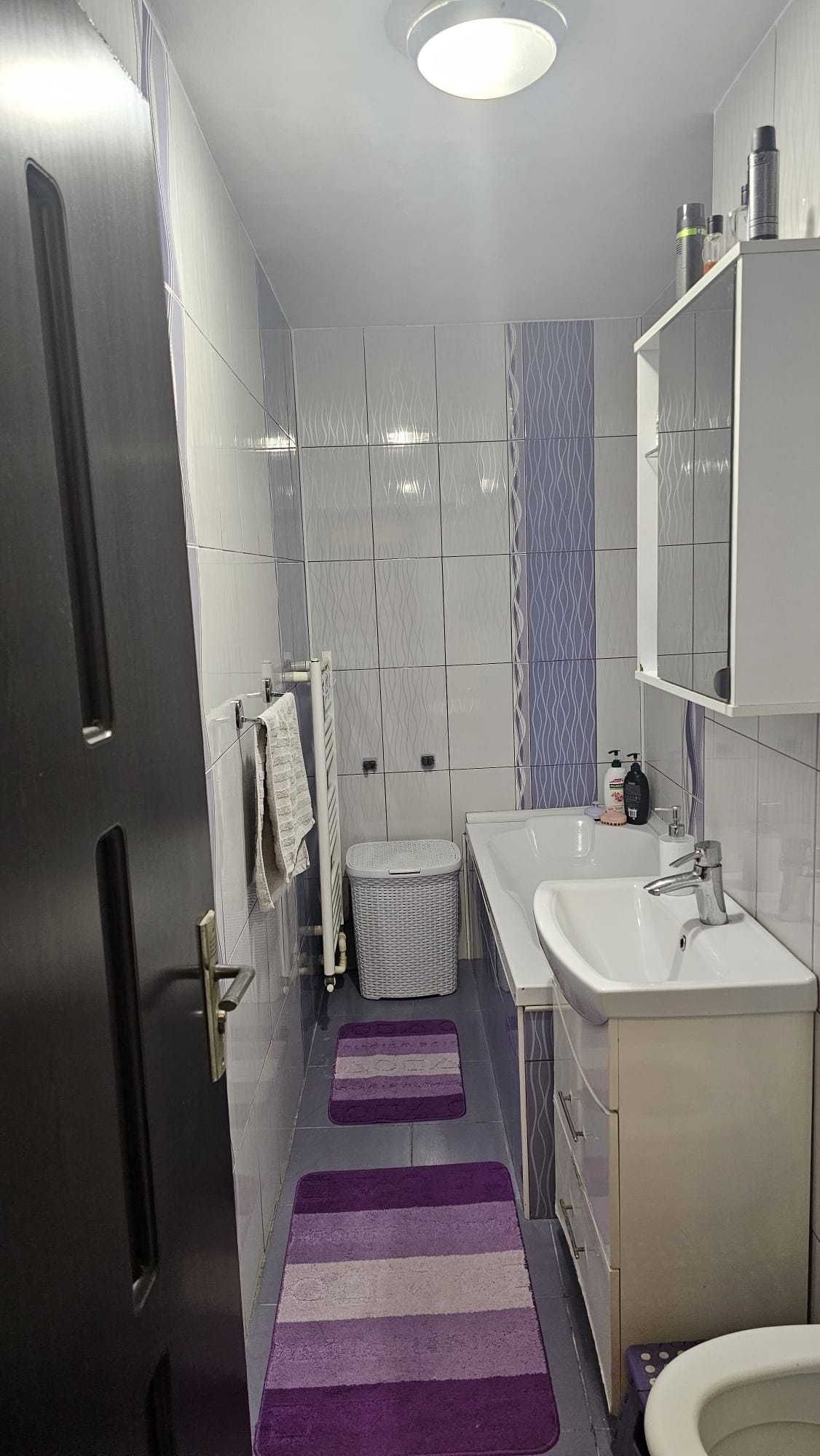 Apartament 2 camere decomandat, etaj 2, Sensul Vechi, utilat, parcare