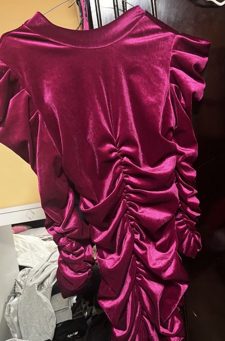 Vand rochii de ocazii