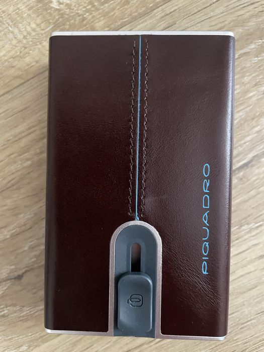 Portofel (card holder) marca premium Piquadro