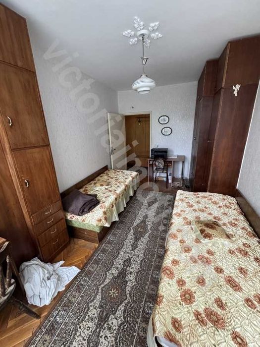 Тристаен апартамент в кв. Колю Фичето