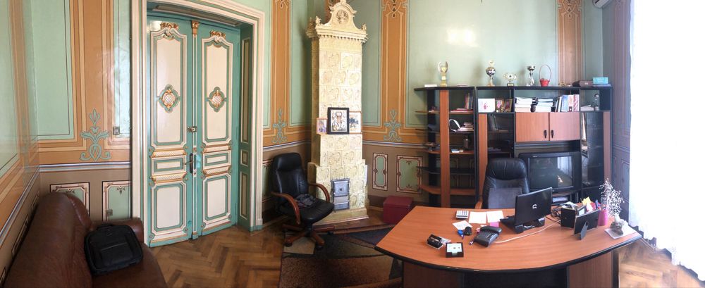 Inchiriez birou langa Universitate