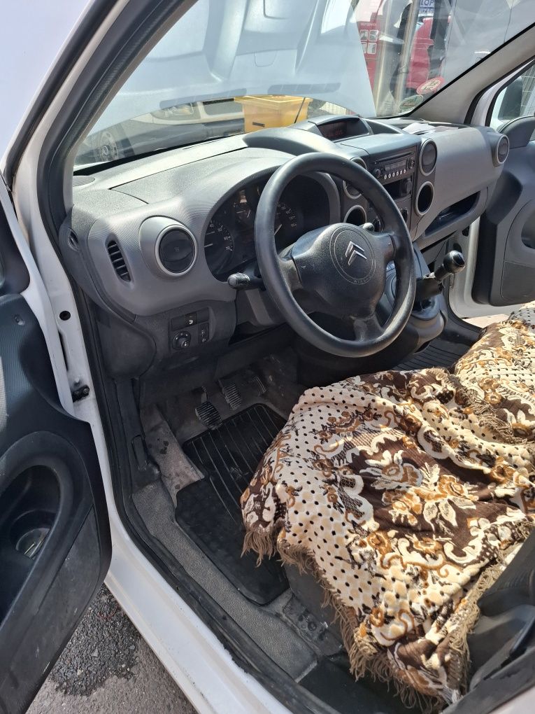 Vînd Citroen Berlingo  anu 2011 în stare  foarte  bună  de funcționare