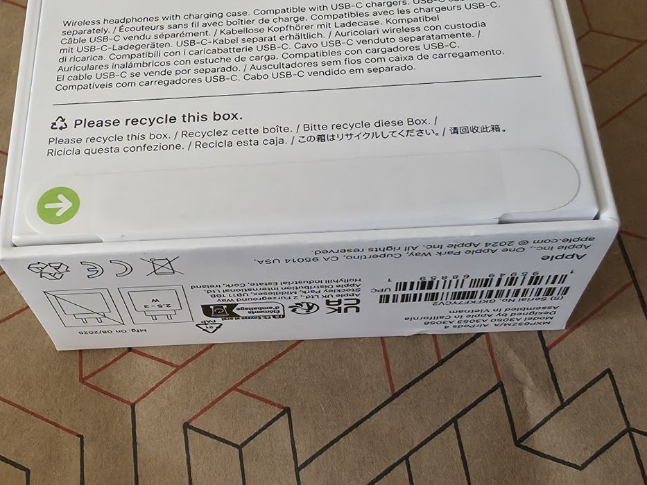 ЗАПЕЧАТАНИ Apple AirPods 4 BT Гаранция A1 2027г. White / Бели