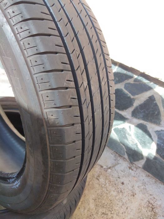 2 бр. летни гуми 235/55/18