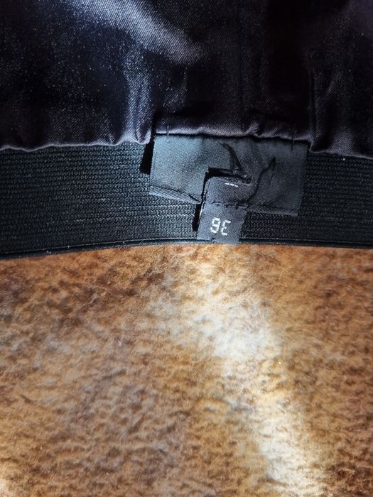 Fusta de dama, imitație de piele, mărime 36