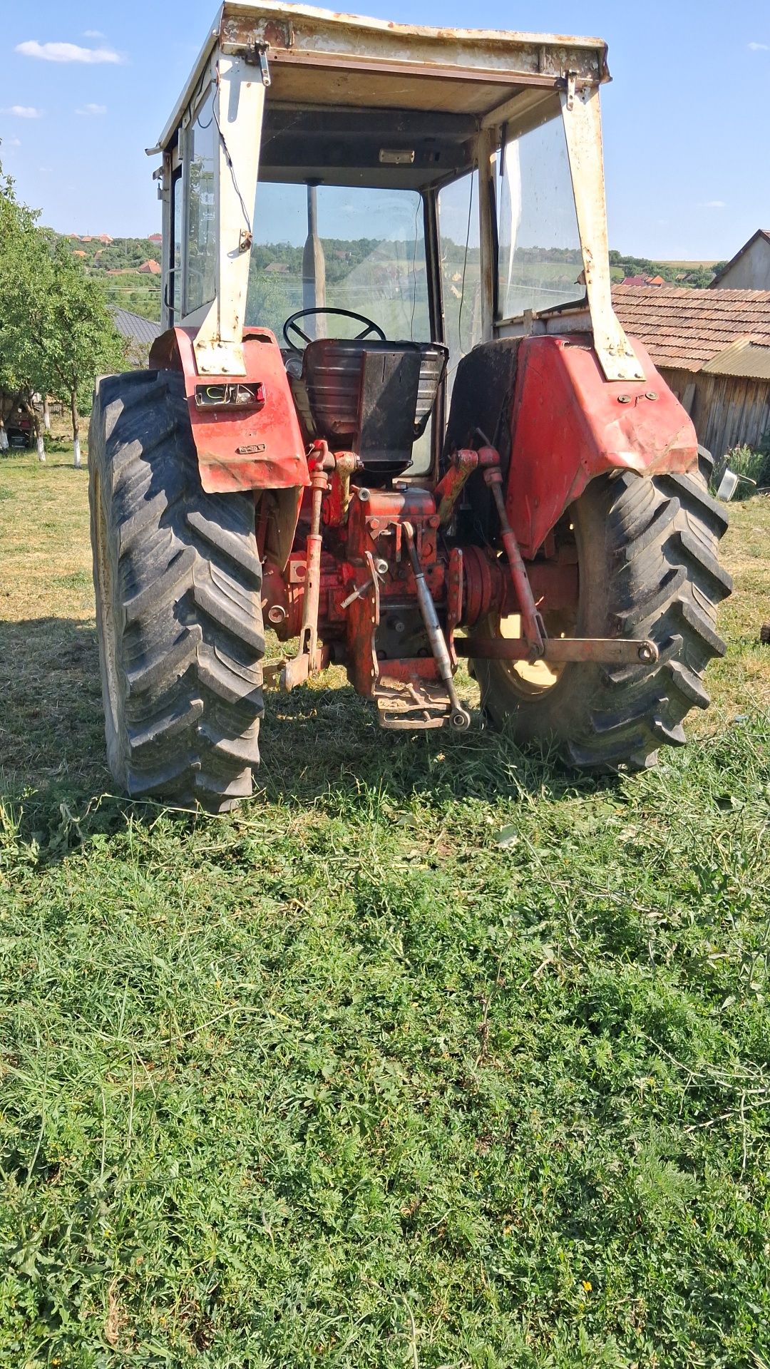 Vând internațional 644