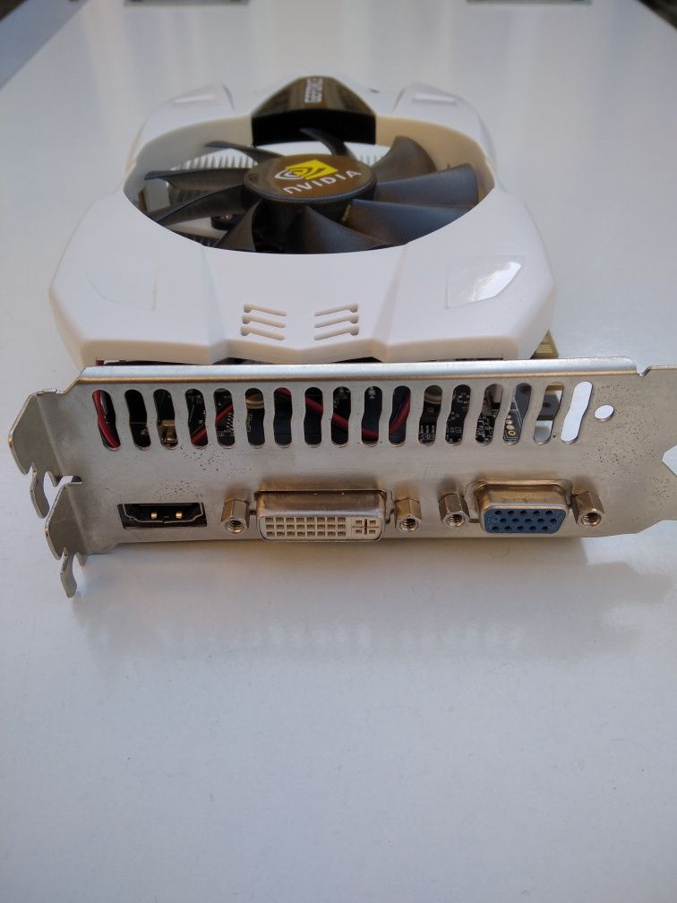GT 730 2GB Yaxshi ishlab turgan arzon narxda