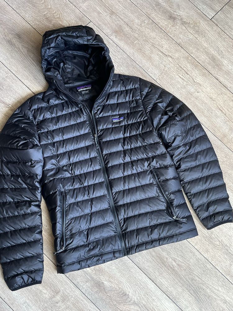 PATAGONIA : Down Hooded Jacket - размер М / Оригинал