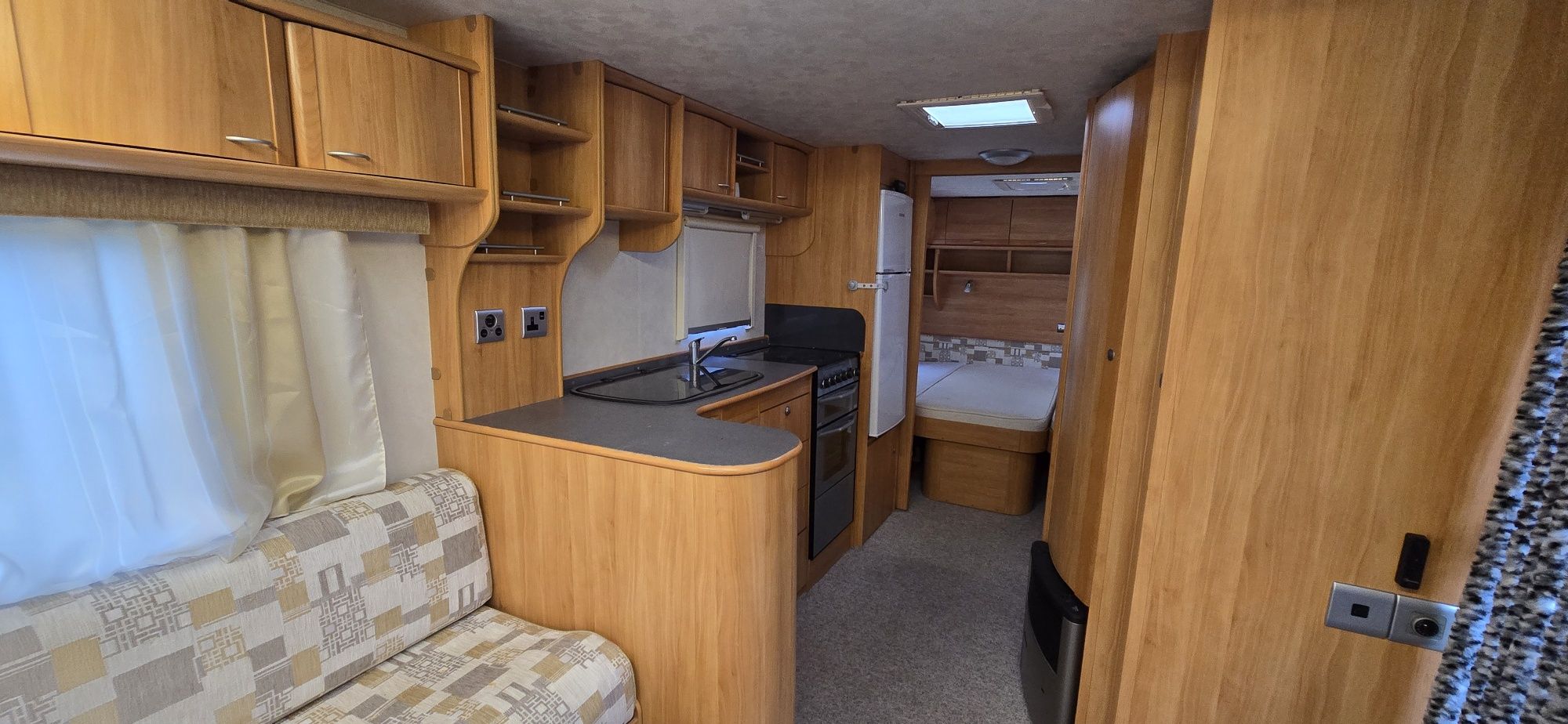 Adria adora 642up 2007 2 axe