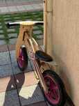 Bicicleta fara pedale din lemn
