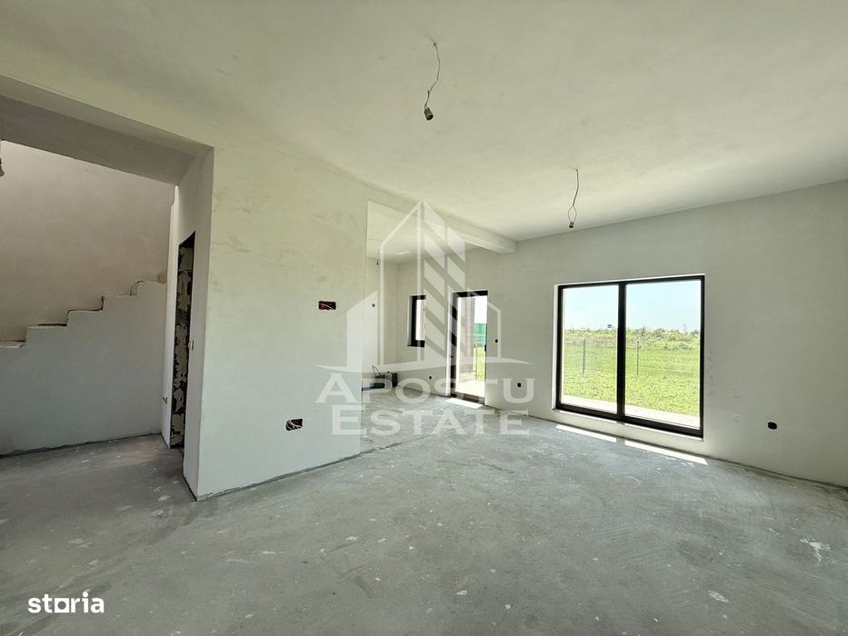 Triplex la gri, teren 284mp, pompe caldura, zona Plopi