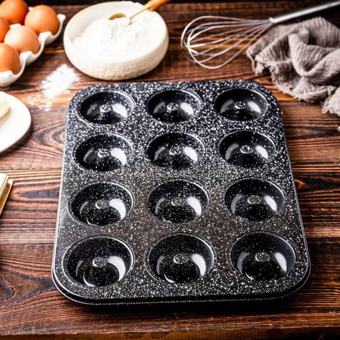Forma de copt, pentru coacerea a 6 briose, cu invelis antiaderent,