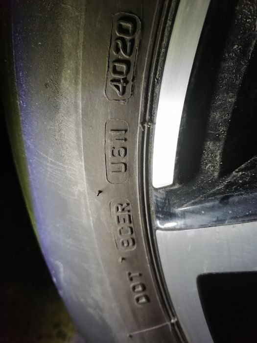 Продaвaм гуми 215/60 R17