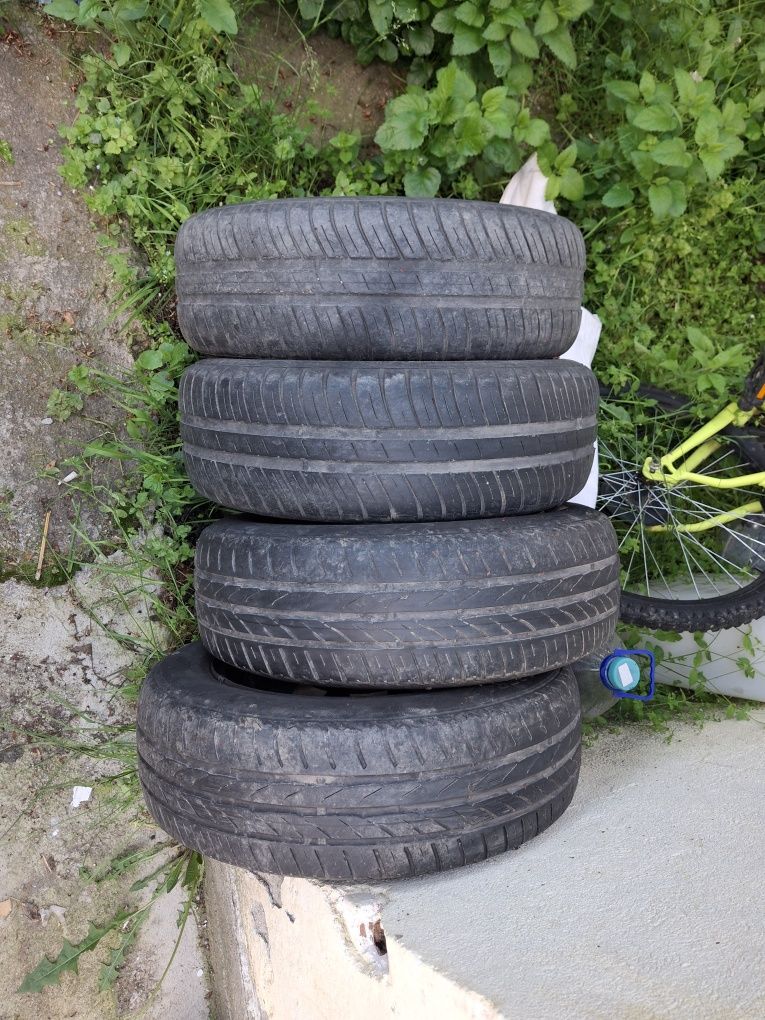 Vând Ford Fiesta 1.3 benzină