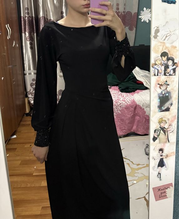 Вечернее черное платье