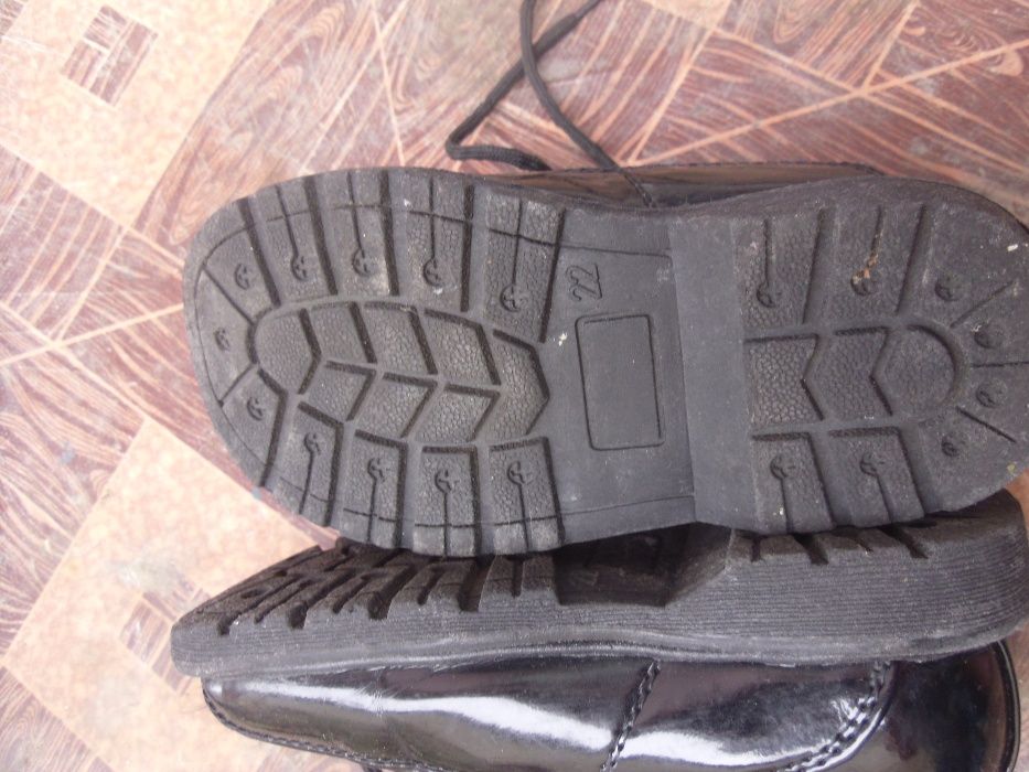 pantofi de lac negrii