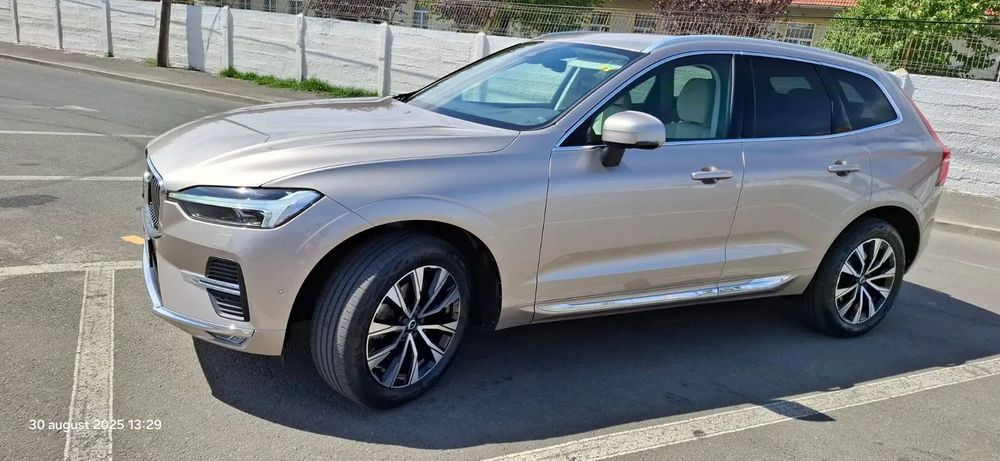 Volvo XC 60 Primul si unicul proprietar . Sa circulat doar in strainatate