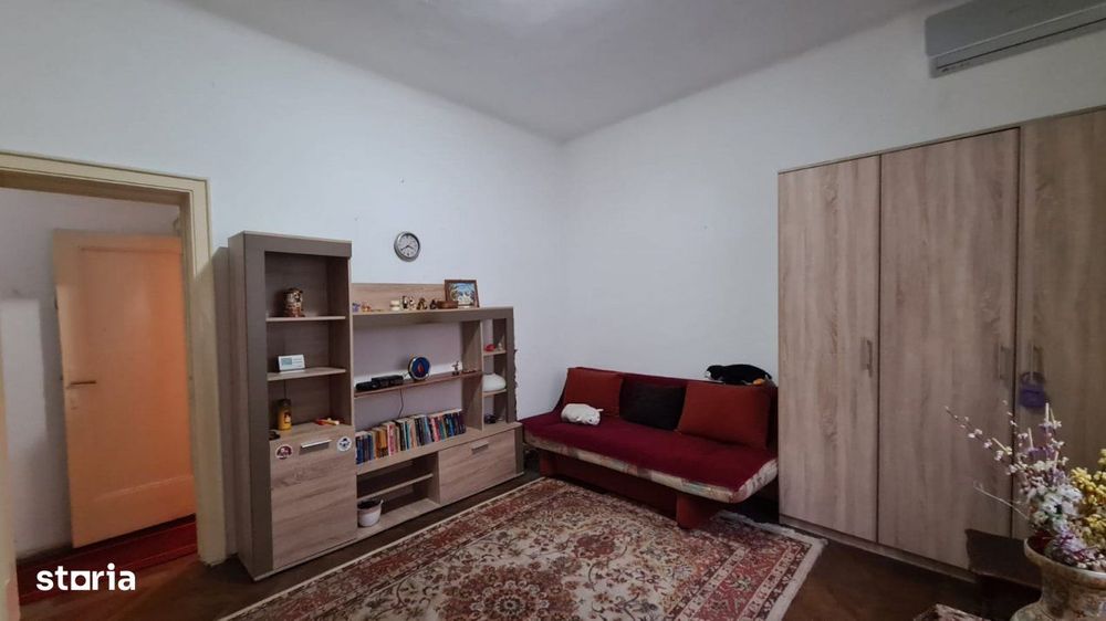 Vila parcul Tineretului- Sincai metrou-pentru 2 familii