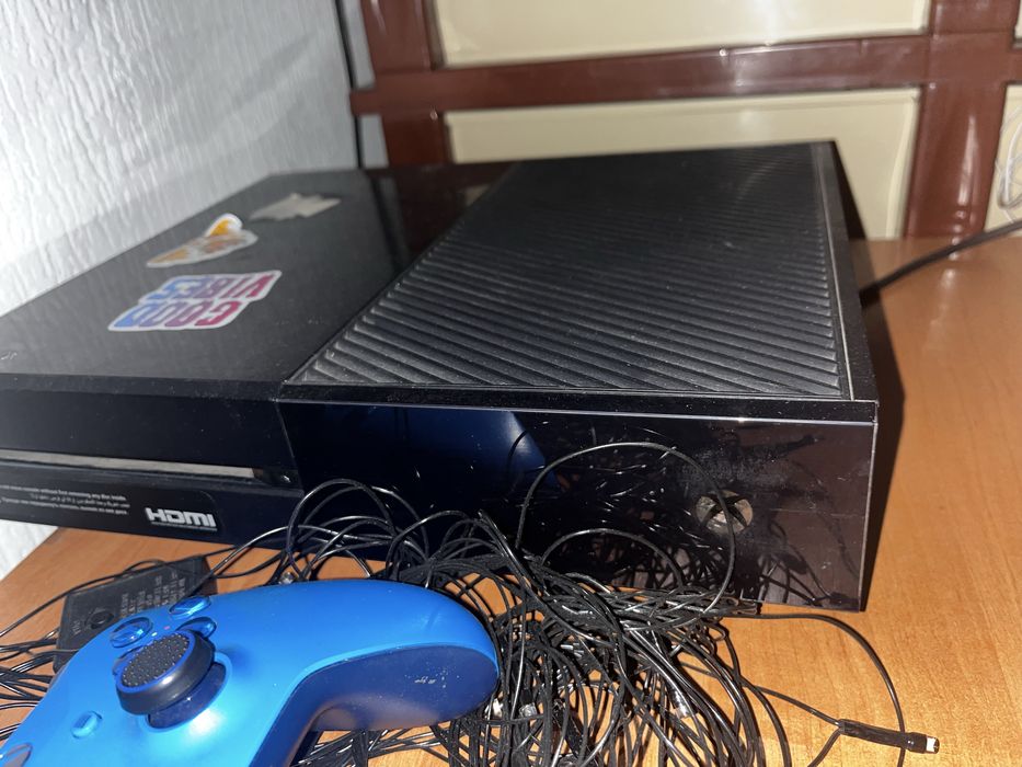 Xbox хбокс one 500gb с аккаунтом