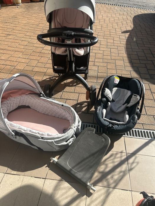 Cărucior 3 în 1  Stokke + placa atașabilă