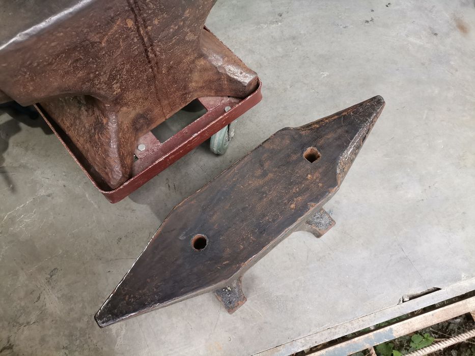 Голяма наковалня 60кг.