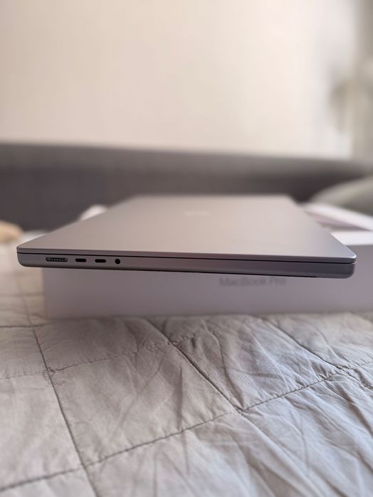 MacBook Pro M2 Max 16-inch Space Gray | RAM 32 | 1 TB SSD
