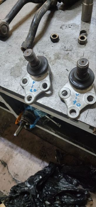 Мерседес мошинага олди чап ўнг Амортизатор ва шаравойлари бор Оригинал