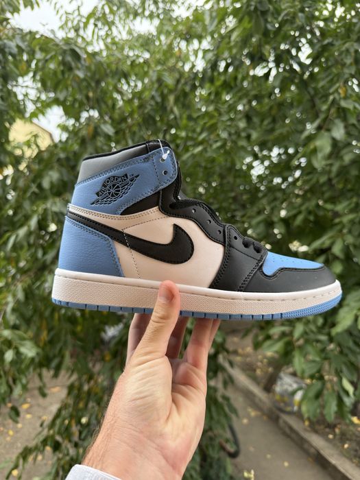 Jordan 1 High UNC, marimea 41, 42, 43, citeste descrierea
