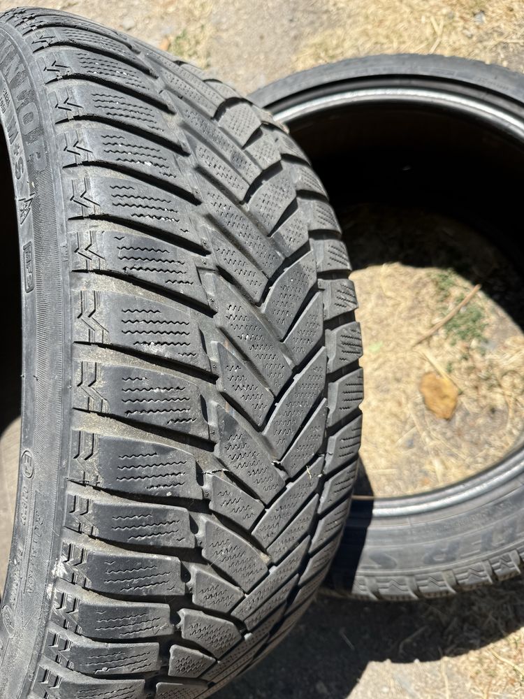 Продавам 2 брой Dunlop 225 45 18
