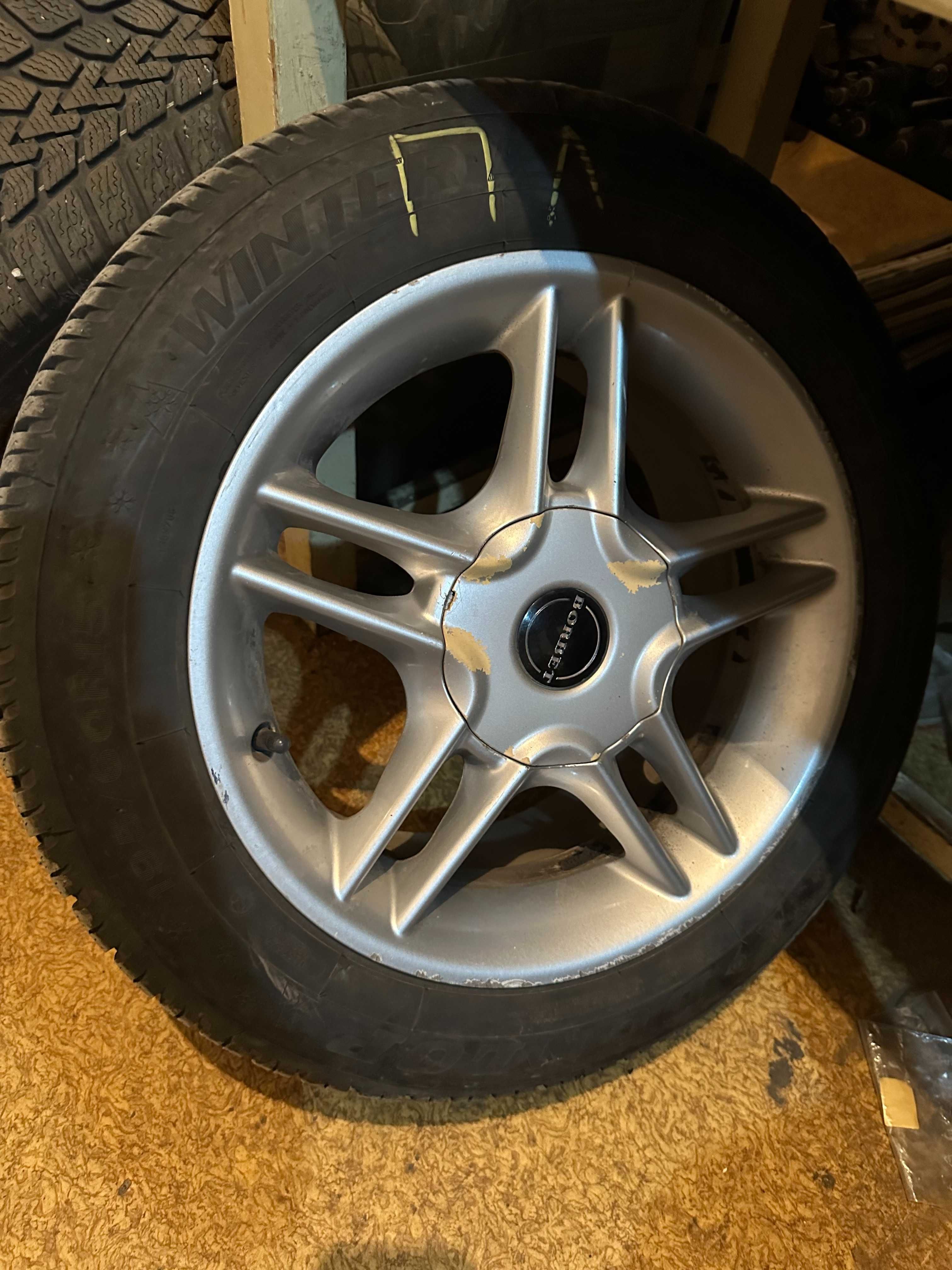 BORBET 15 цола с гуми DUNLOP (зимни) - 195/60 R15 (с 16 бр. болтове)