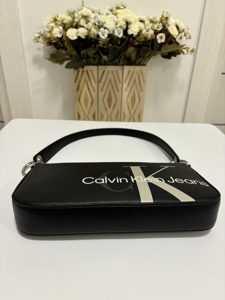 Чанта Calvin Klein