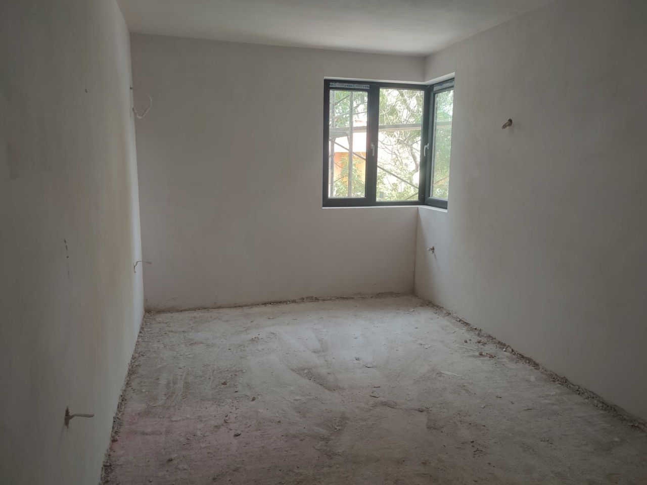 Продава се Тристаен апартамент в Търговище, Боровец - 111 кв.м за 924 €/кв.м - Снимка #4