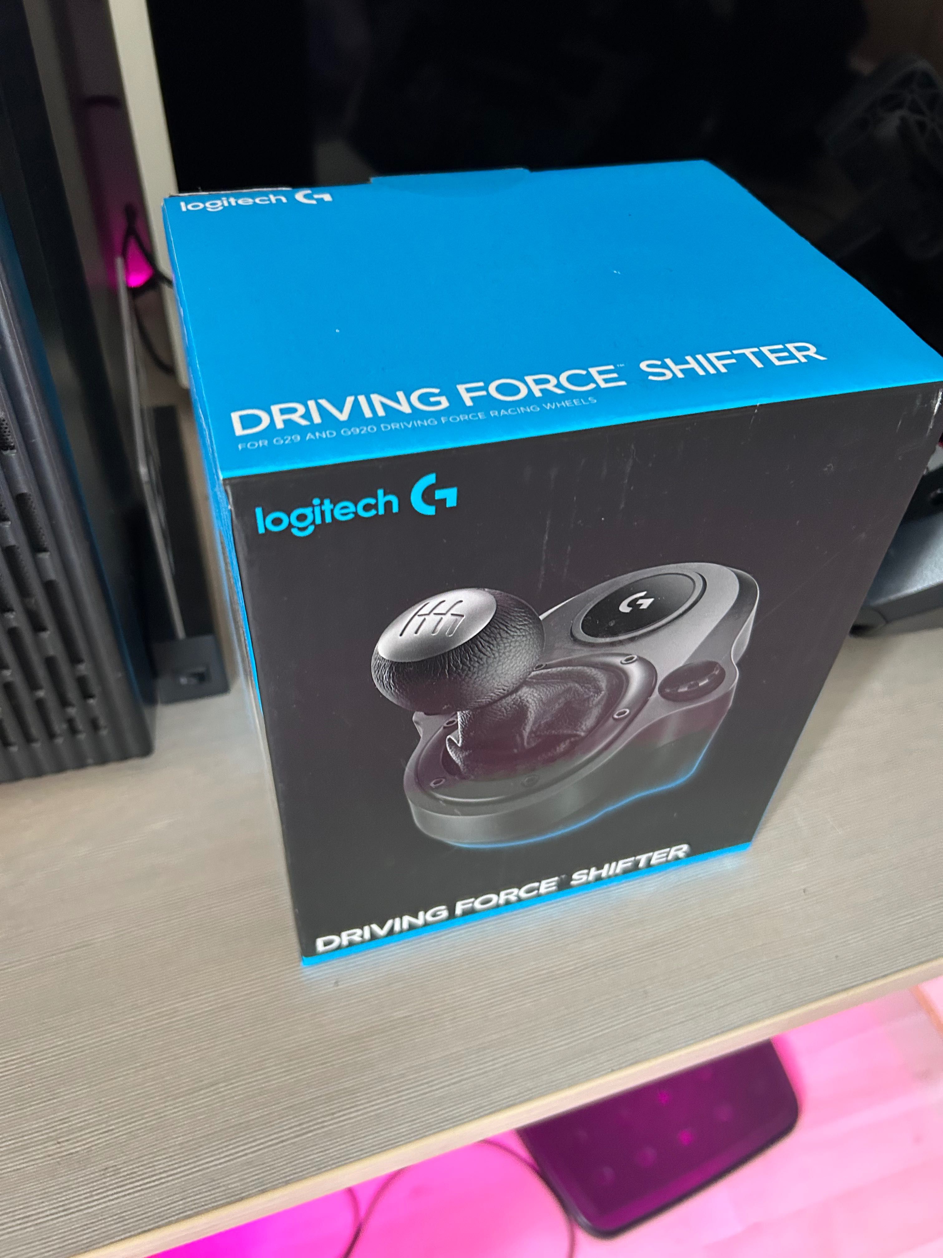 Волан педали и скоростен лост Logitech g 29