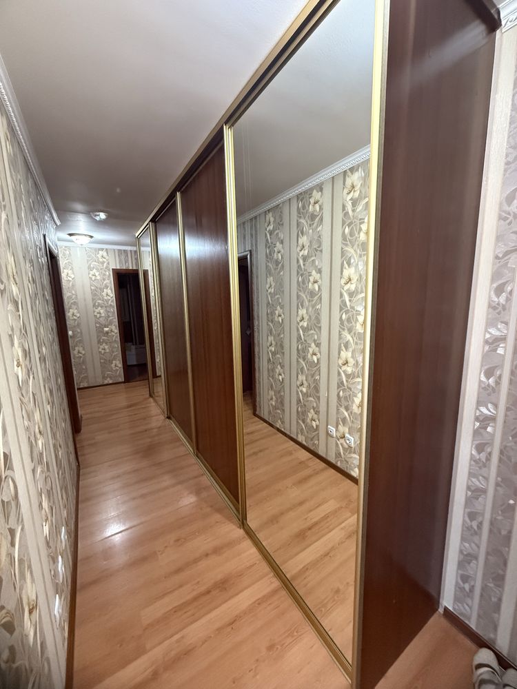 Срочно продается встроенный шкаф!