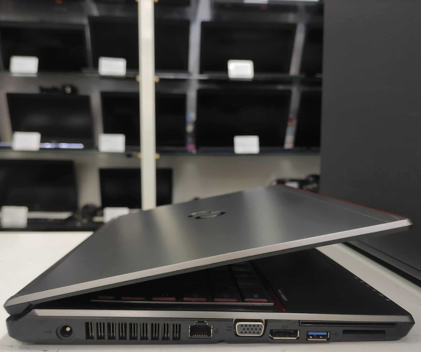 Лаптоп FUJITSU LifeBook E746 - Бургас ТЕРПОТЕХ