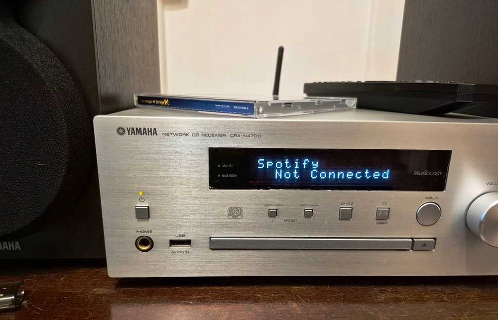 Vand sistem audio Yamaha CRX - N470, impecabil !