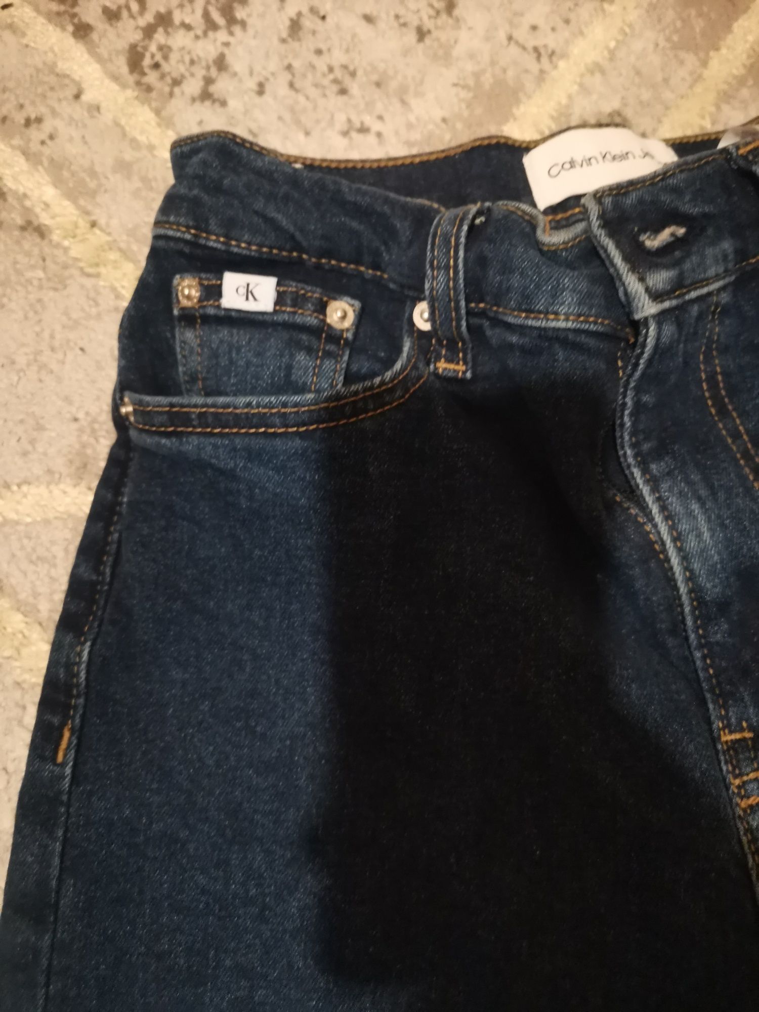 Дънки Calvin Klein Mom fit