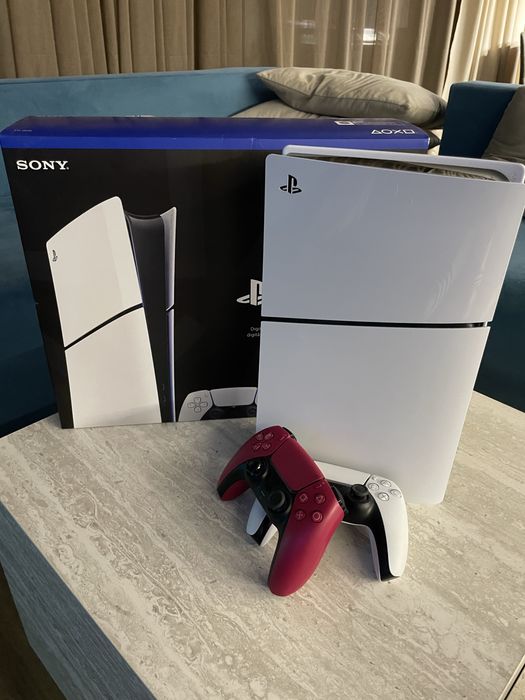 PlayStation 5 Digital Edition с два джойстика