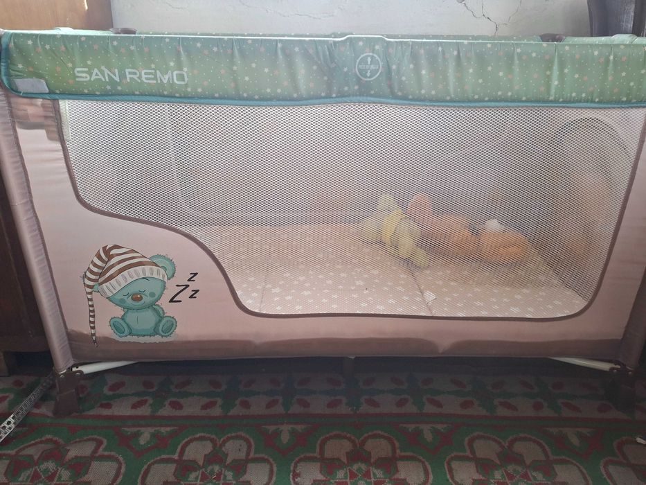 Бебешка кошара сгъваема с матрак