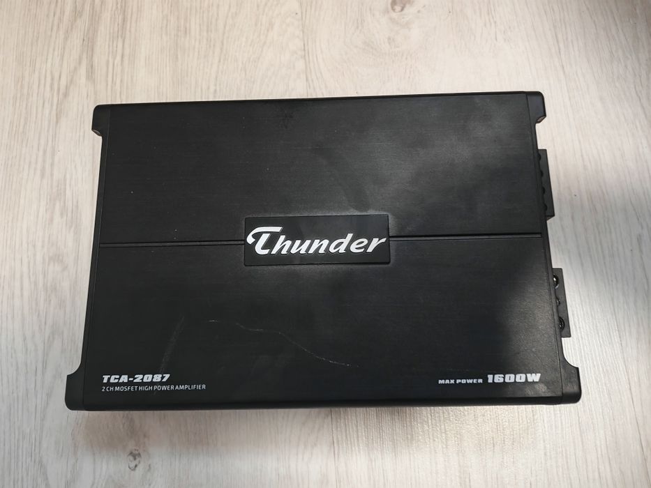 CD комплект с бас каса колони и усилвател