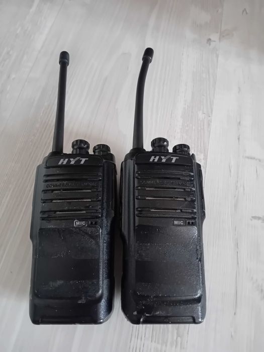 Stații radio profesionale HYT