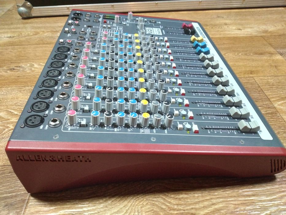 Mixer Allen & Heath zed 14 fx