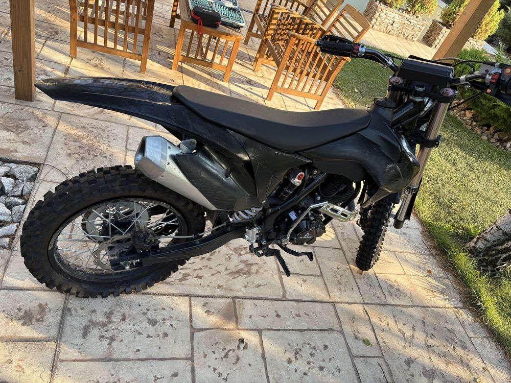 De vanzare motocicleta Alfarad T7 250 cm3