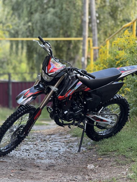 Мотоцыкл 300кубов пробег 800