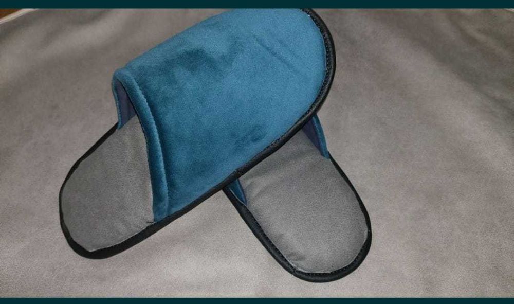 Vând papuci de casa